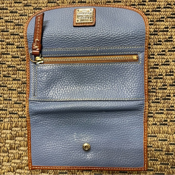 Dooney & Bourke Blue and Brown Leather Trifold Wallet. - Picture 7 of 12